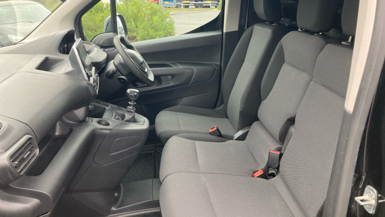 Peugeot Partner Standard Diesel 1000 1.5 BlueHDi 100 Asphalt Van